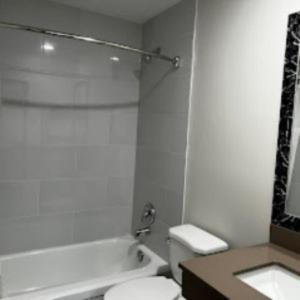 Super 8 By Wyndham Penticton 모텔 외부 사진