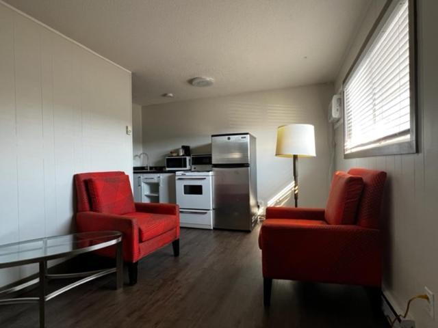 Super 8 By Wyndham Penticton 모텔 외부 사진